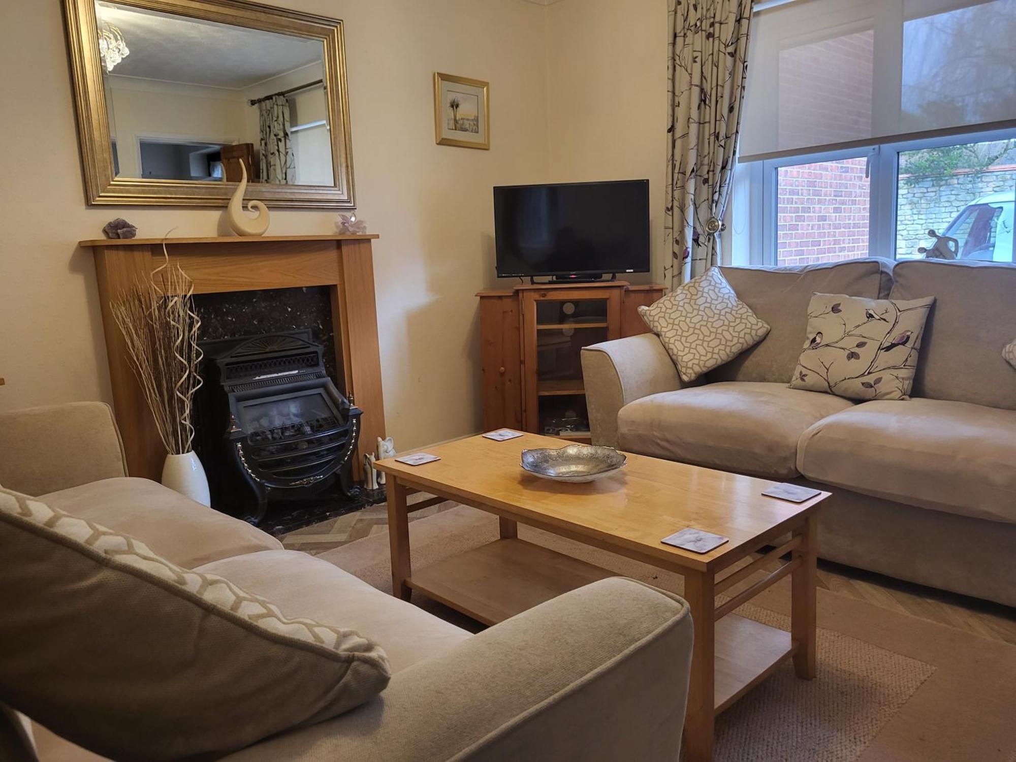 Grayz Townhouse - Free Onsite Parking For 2 Cars Lincoln Exterior foto