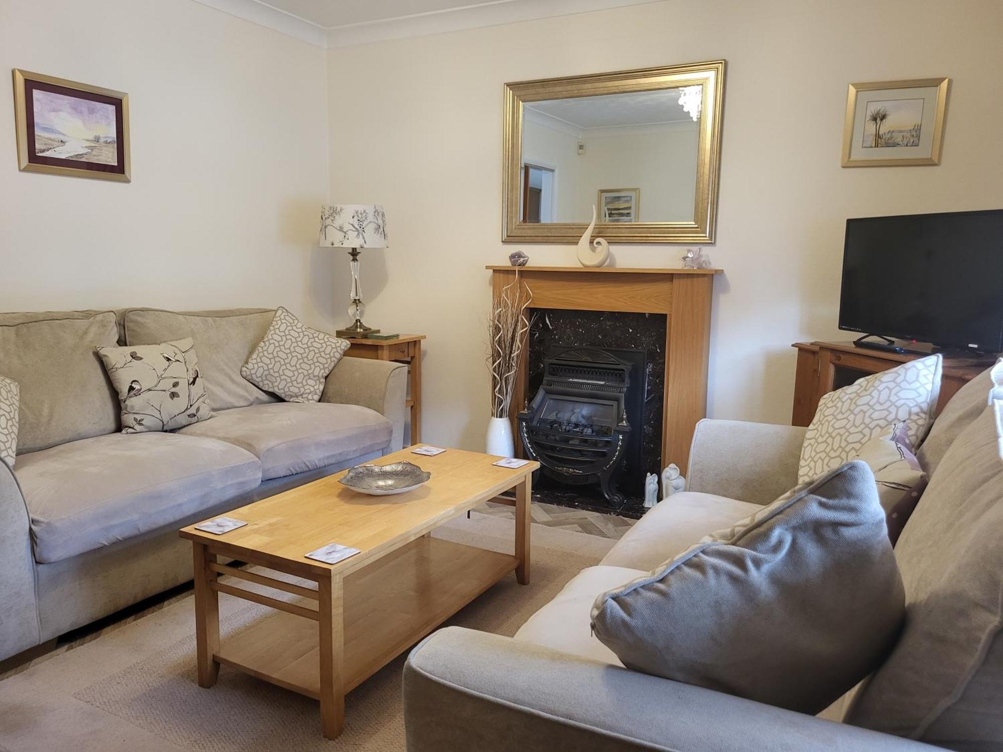 Grayz Townhouse - Free Onsite Parking For 2 Cars Lincoln Exterior foto